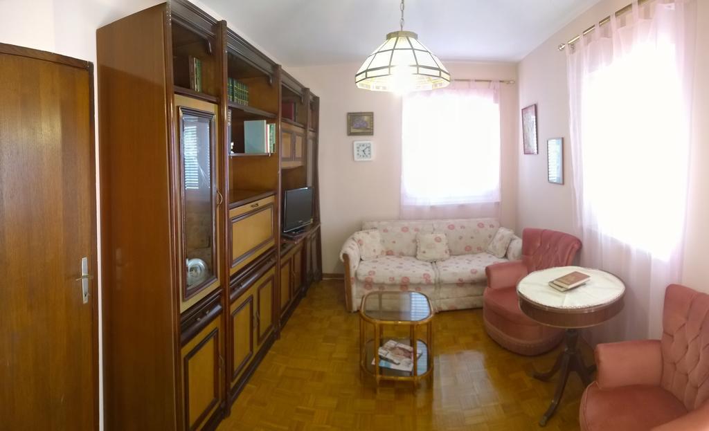 Apartments Free Parking Big Garden Peroj Chambre photo