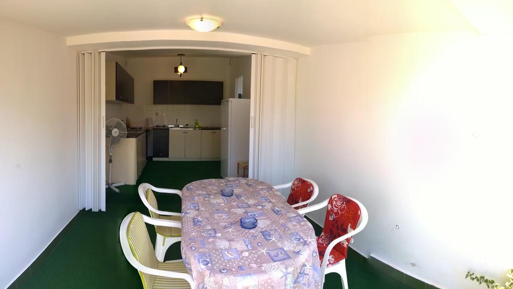 Apartments Free Parking Big Garden Peroj Extérieur photo